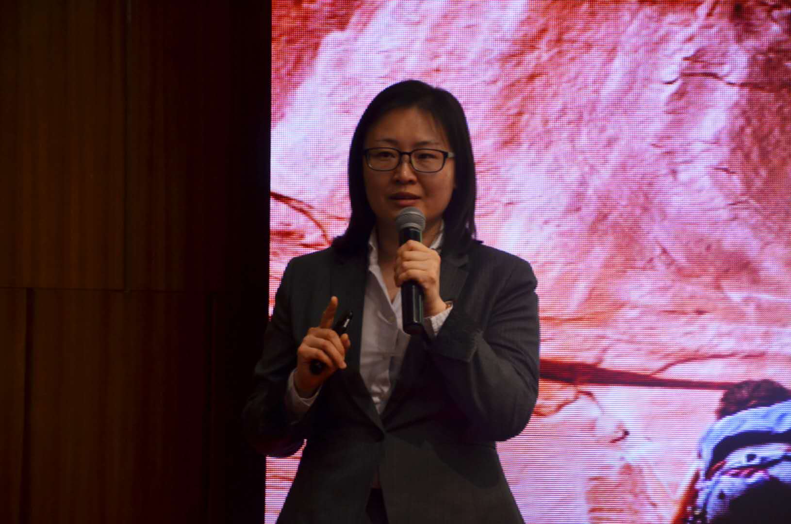 5cd06f25bcba0.jpg 6.jpg