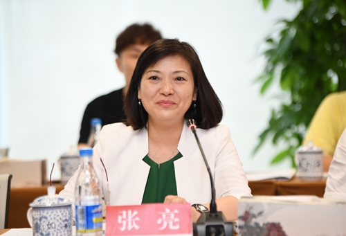 5d50c68724d83.jpg 01.jpg