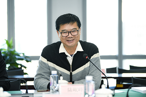 3.江苏银行董事会办公室副主任陆岷峰参加会议.jpg