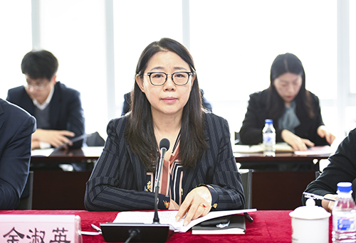 图片1.专委会金淑英专职副主任主持并发表讲话.jpg
