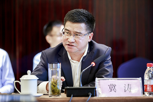 中铁建金融租赁董事长冀涛做主题分享.jpg