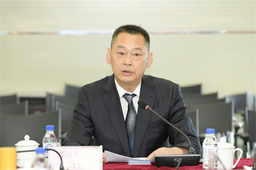 01.中国银行业协会专职副会长邢炜发表开幕致辞.jpg