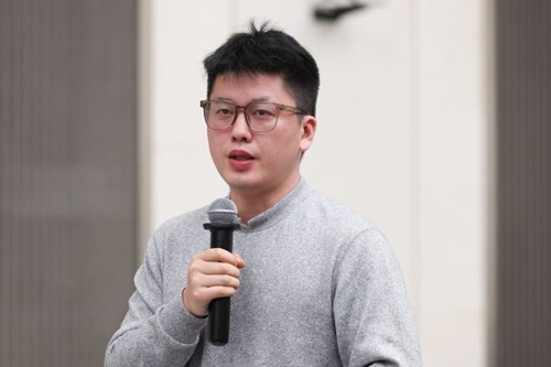 680a4a48a1155.jpg 11香港商报.jpg