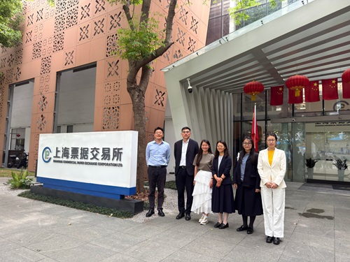 695272e55f32c.jpg 代表合影.jpg