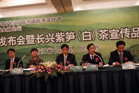 相片（请领导定是否挂网）.jpg