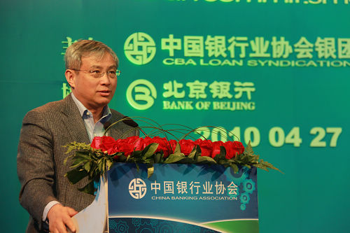 中国人民银行货币政策委员会委员周其仁教授演讲.jpg