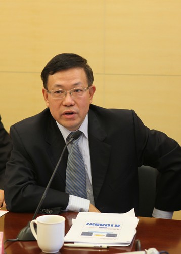 华融资产管理公司副总裁郑万春.jpg
