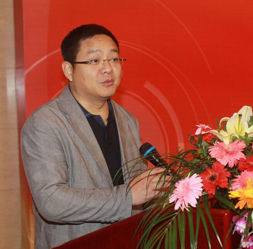 3中国银行业协会陈远年秘书长主持会议_副本.jpg