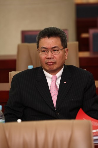 3-东方银行业高管研修院理事、汇丰银行（中国）有限公司丁国良副行长出席开班仪式.JPG