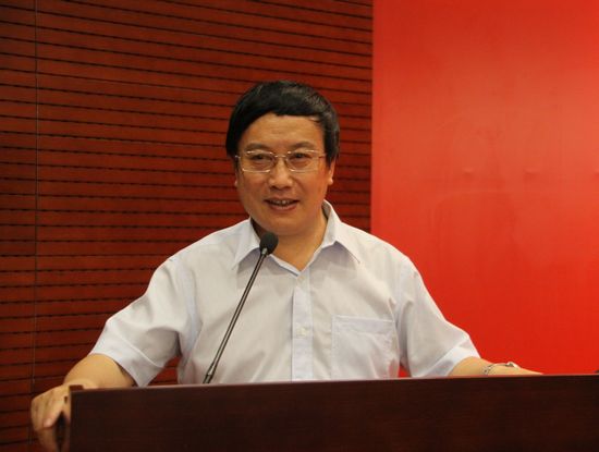 1.中国银行业协会专职副会长杨再平作总结讲话.JPG