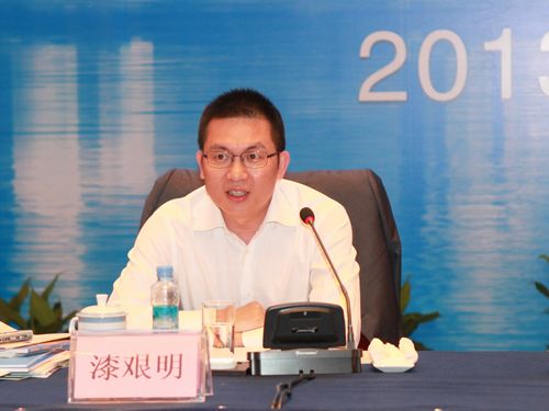 漆艰明.jpg