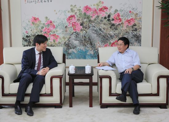杨会长会见国际金融公司驻中国、蒙古和韩国首席代表赵炫赞先生.jpg