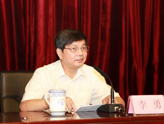 3民政部民间组织管理局副局长李勇讲话.jpg