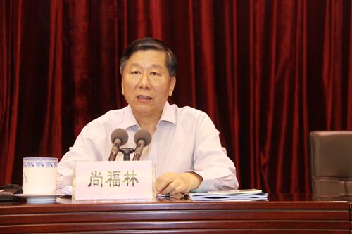2银监会主席尚福林做重要讲话_副本.jpg 2银监会主席尚福林做重要讲话_副本.jpg