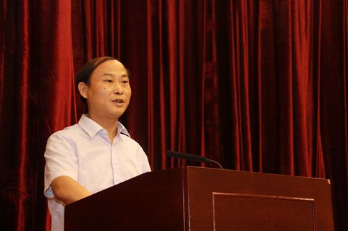 13中国银行业协会纪委书记介宏伟提请审议议案_副本.jpg 13中国银行业协会纪委书记介宏伟提请审议议案_副本.jpg