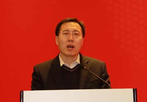 4.中国银行业声誉风险管理联席会第二届常委会轮值主席单位代表、中国光大银行党委委员、董事会秘书蔡允革代表联席会第二届常委会发言.JPG