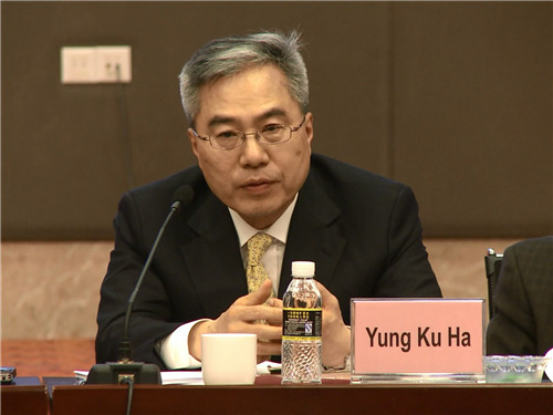 1.韩国银行业联合会主席Yung Ku Ha发言.jpg 1.韩国银行业联合会主席Yung Ku Ha发言.jpg