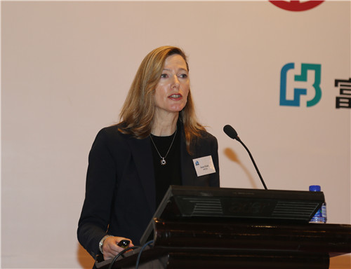 2. 亚太区贷款市场公会董事总经理Janet Field致辞(照片)_副本.jpg