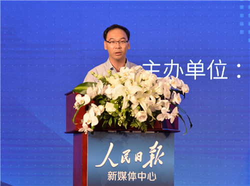 黄秘照片2_副本.jpg 黄秘照片2_副本.jpg