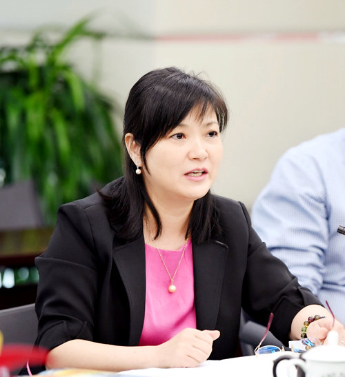 1.张亮副秘书长出席课题评审会并发表讲话_副本.jpg