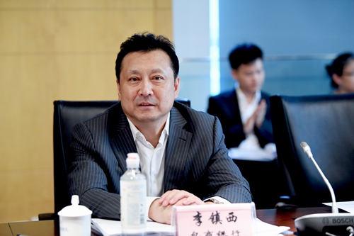 2.包商银行董事长李镇西致辞.JPG