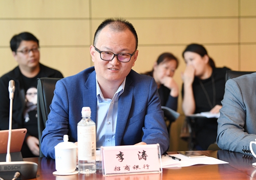 5.招商银行办公室首席品牌顾问李涛代表舆情组作2017年工作汇报.JPG