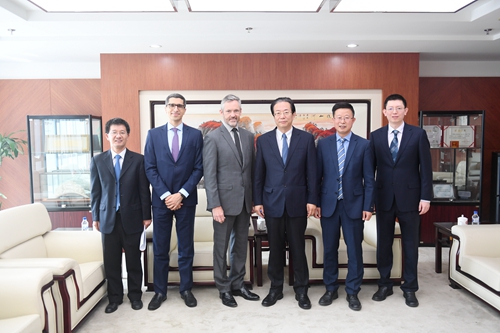 微信图片_20180508170125_副本.jpg