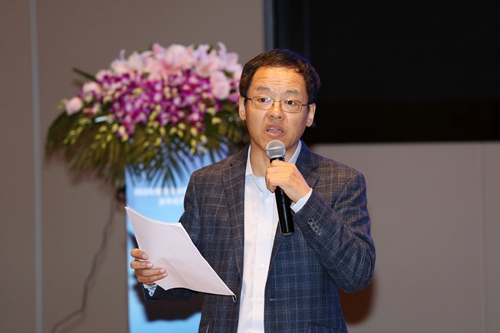 3中国银行业协会客户服务委员会常务副主任、民生银行运营管理部副总经理高峰主持会议.jpg 3中国银行业协会客户服务委员会常务副主任、民生银行运营管理部副总经理高峰主持会议.jpg