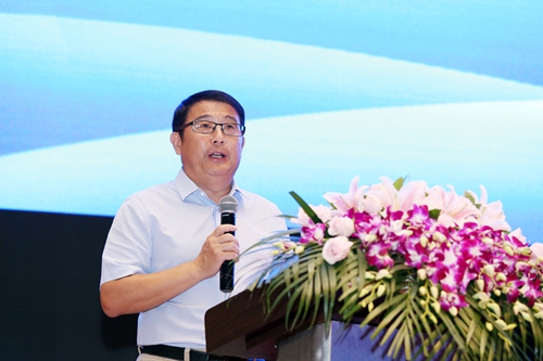 1中国银行业协会党委委员、纪委书记、客户服务委员会专职副主任胡忠福讲话.jpg 1中国银行业协会党委委员、纪委书记、客户服务委员会专职副主任胡忠福讲话.jpg