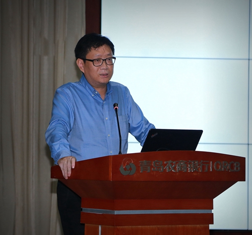 3.中国社科院金融研究所银行研究室主任曾刚作主题发言_副本.jpg