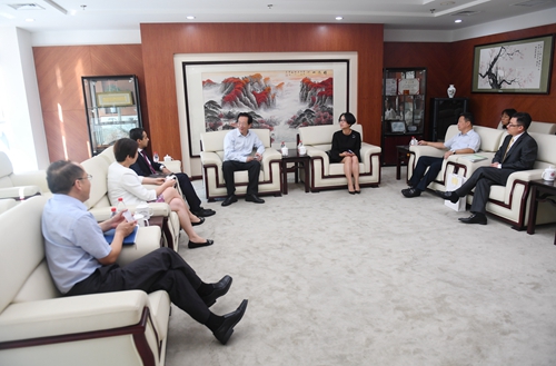9.中国银行业协会党委书记、专职副会长潘光伟接见花旗集团一行.jpg 9.中国银行业协会党委书记、专职副会长潘光伟接见花旗集团一行.jpg