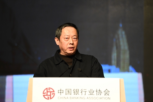 6.人大新闻学院教授高钢点评2018年好新闻.jpg