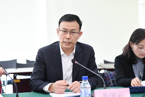 2.中国华政税务师事务所董事长董国云做课题介绍.jpg 2.中国华政税务师事务所董事长董国云做课题介绍.jpg