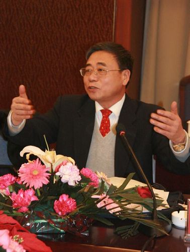 佟理事长照片.jpg
